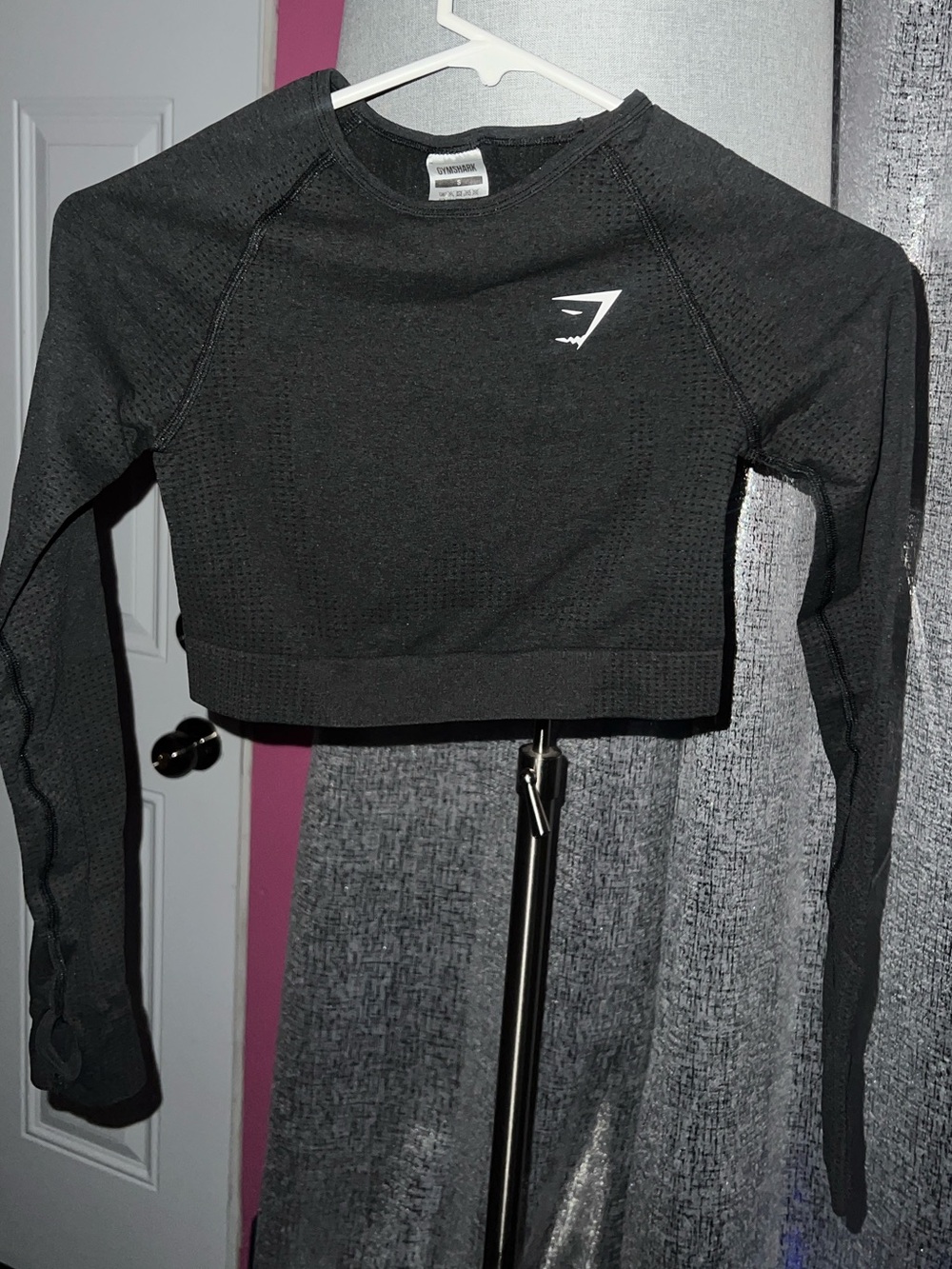 Gymshark Women’s Black Long Sleeve Cropped Seamless Top